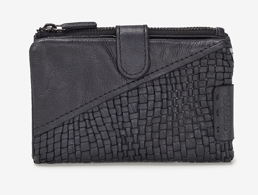 cartera de piel trenzada